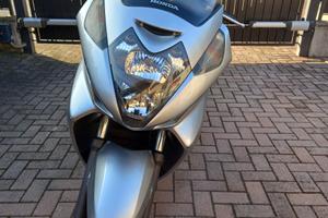 Honda Silver Wing 400 - 2007