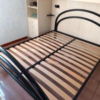 Struttura letto matrimoniale e doghe