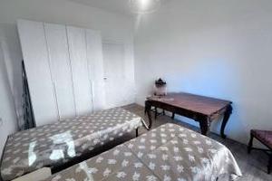 Stanza singola ristrutturata a Gorla M1