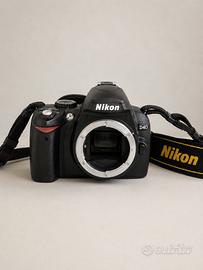 Nikon D40 reflex digitale + tracolla