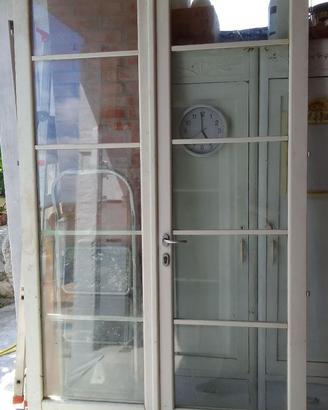 Finestra e porta finestra con doppi vetri.