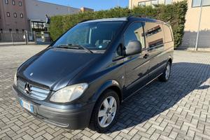 Mercedes Vito 8 posti gancio traino