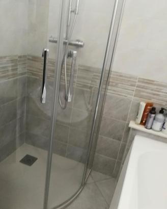 Box doccia e vasca da bagno 