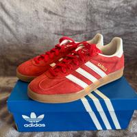 Nuovo! ADIDAS Gazelle, Red, Size 38.5