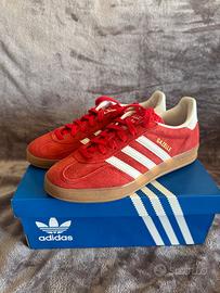 Nuovo! ADIDAS Gazelle, Red, Size 38.5