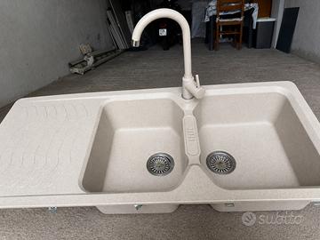 lavandino cucina e piano cottura