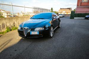 alfa romeo GT 