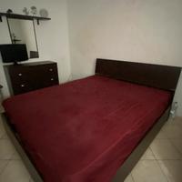 Letto contenitore con cassettiera  e comodini