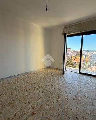 4 LOCALI A COLLEFERRO