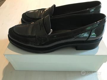 Scarpe Mocassino vernice grigio scuro