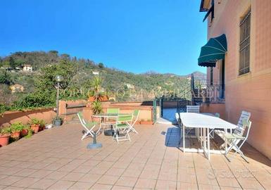 Appartamento di 125 m² con 5 locali a Camogli