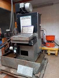 Satinatrice lastre di metallo