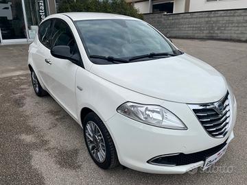 Lancia Ypsilon 1.3 mjt 95cv S&S Gold PDC/CLIMA. OK