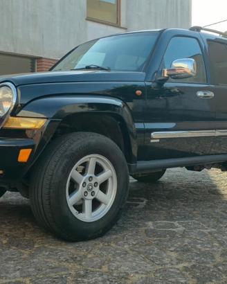 JEEP CHEROKEE 2.8 CRD LIMITED