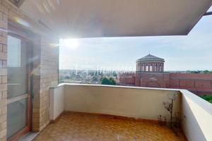 Ampio quadrilocale con terrazzo