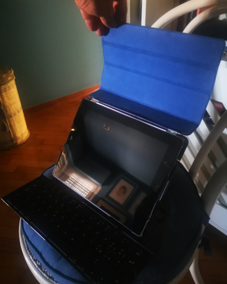 Ipad 2 sim con accessori e cover