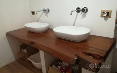 Piani bagno. in legno naturale 