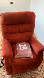 Poltrina per anziani recrinabile