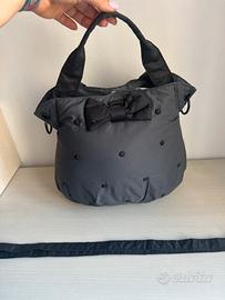 Borsa nera Camomilla con fiocco