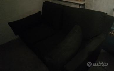 Divano 2 posti abbondante