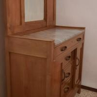 Mobili antichi e porte