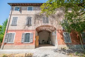 SOLUZIONE INDIPENDENTE CON TERRENO