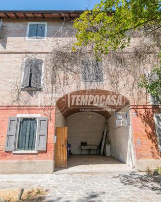SOLUZIONE INDIPENDENTE CON TERRENO