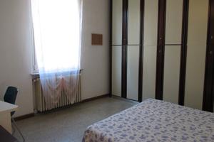Ampie e luminose camere singole zona ospedale