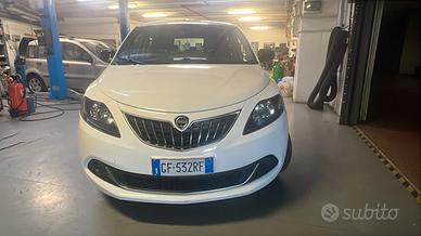 Lancia Ypsilon 1.0 FireFly 5 porte S&S Hybrid Ecoc