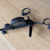Forbici spegni candele con ghigliottina