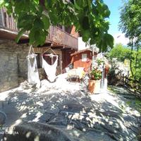 CASA SEMINDIPENDENTE A SAINT-NICOLAS