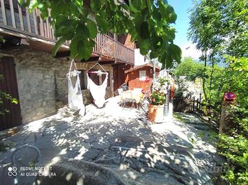 CASA SEMINDIPENDENTE A SAINT-NICOLAS