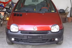 Twingo storica con motore non funzionante