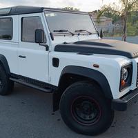 Land Rover Defender 90 2.2 TD4 Station Wagon N1