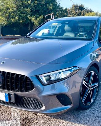 Mercedes-Benz w177 A180D 2.0 Sport Automatic 2021
