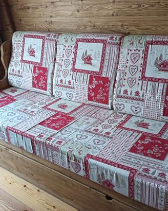 Divano tirolese con letto estraibile