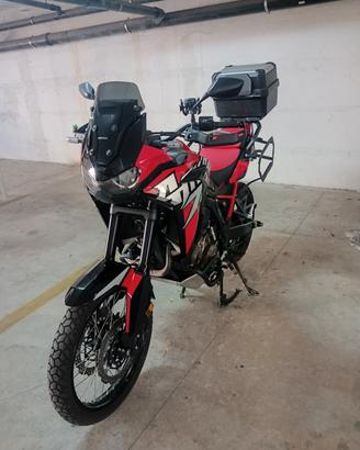 AFRICA TWIN 1100 MANUALE