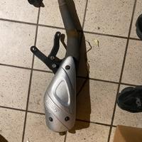 Scarico Sp3 Leovince Piaggio orizzontale