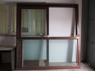 vetrata scorrevole in legno massello