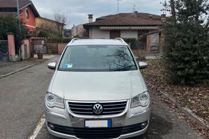 Volkswagen Touran Ecofuel 1.4 tsi 150cv
