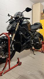 Ducati streetfighter