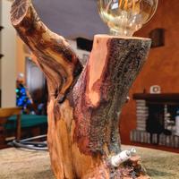 Lampada in legno artigianale - accensione touch