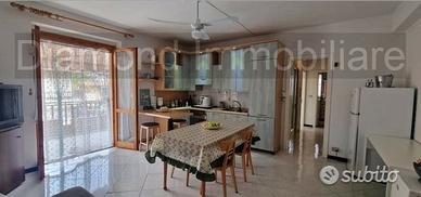 Bivani e mezzo con terrazza a Sant'Anna di Riposto