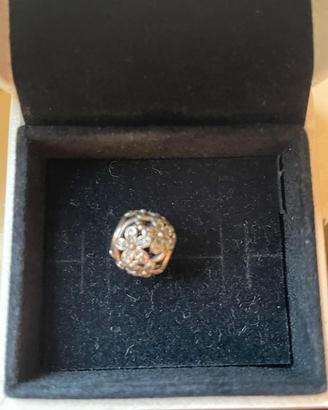 Charm Pandora