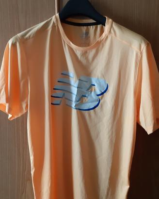 T-shirt per camminate e corse