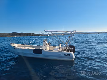 Gommone 5 metri  con thoatsu 40cv