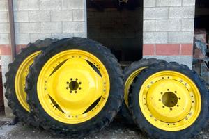 Pneumatici stretti john deere
