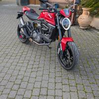 Ducati Monster 937 plus