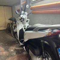  Honda sh 300i abs