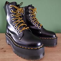 Anfibi Dr. Martens Jadon Max
